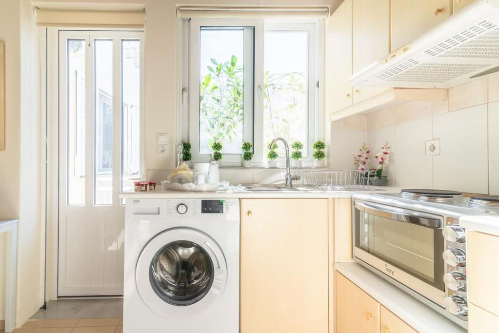 Cozy Apartment In The Heart Of City Center 이라클리온 외부 사진